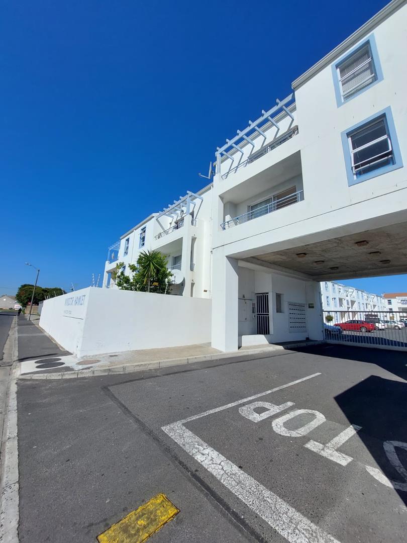 To Let 2 Bedroom Property for Rent in Lansdowne Western Cape
